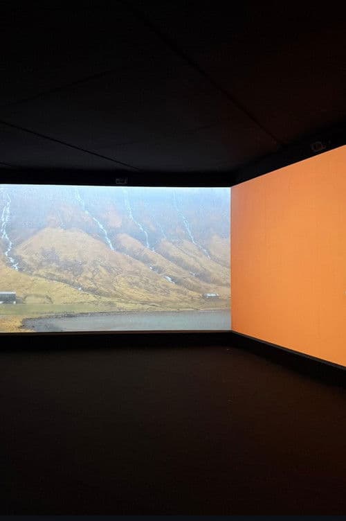 Watching a Minute for a Minute